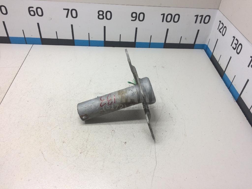 Кронштейн усилителя переднего бампера левый