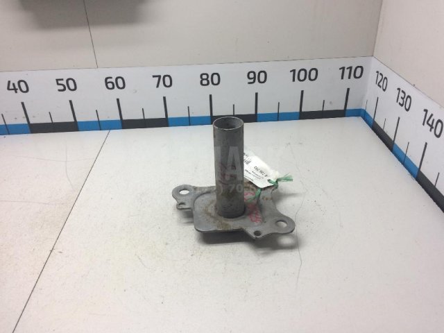 Кронштейн усилителя переднего бампера левый