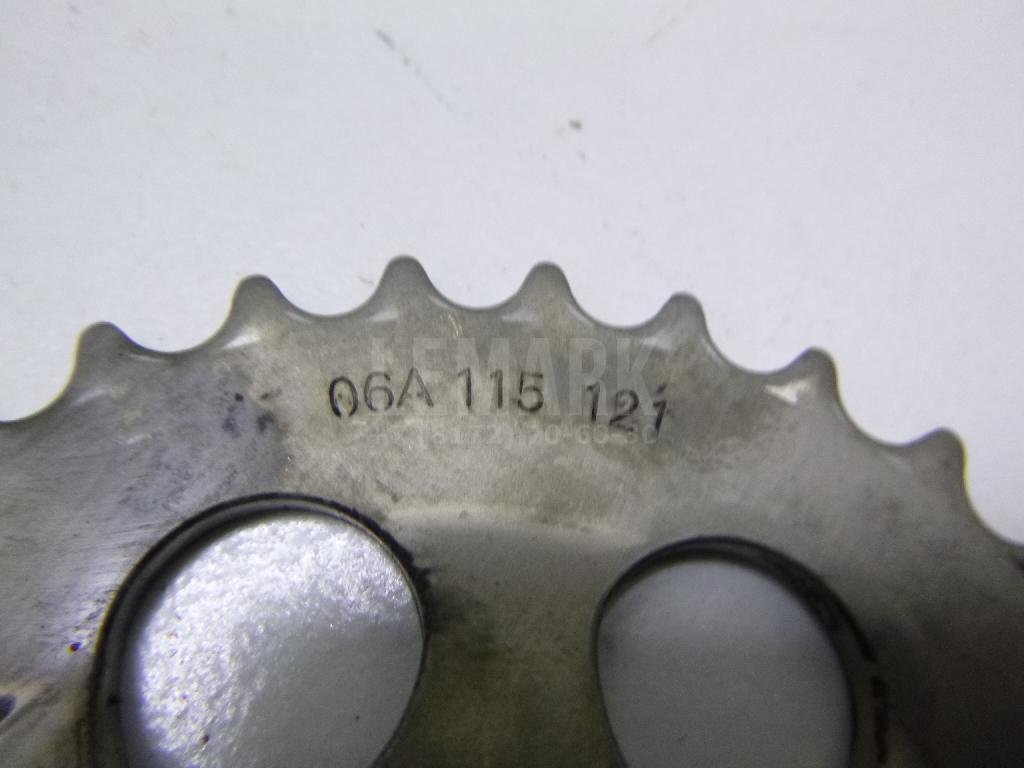 Шестерня привода масляного насоса