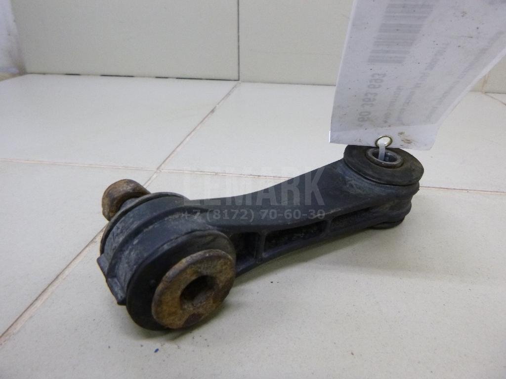 Стойка переднего стабилизатора