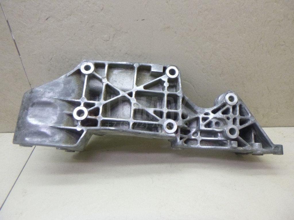 Кронштейн генератора