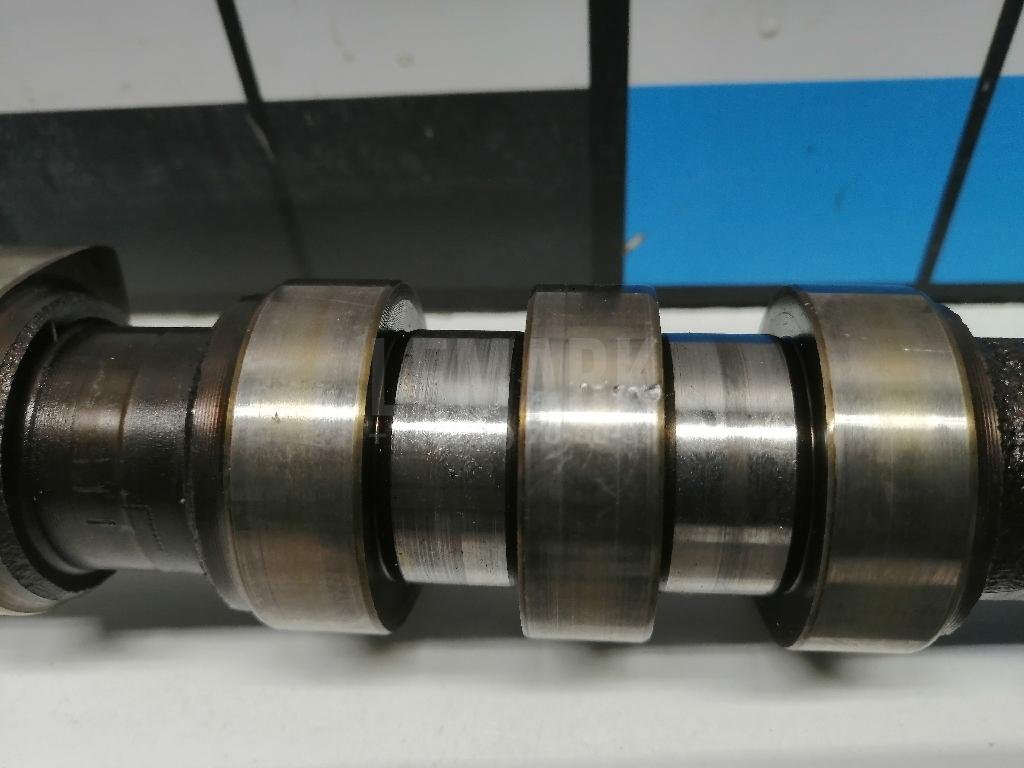 Распредвал впускной