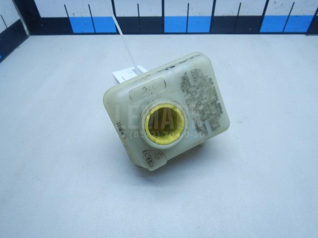 Бачок главного тормозного цилиндра