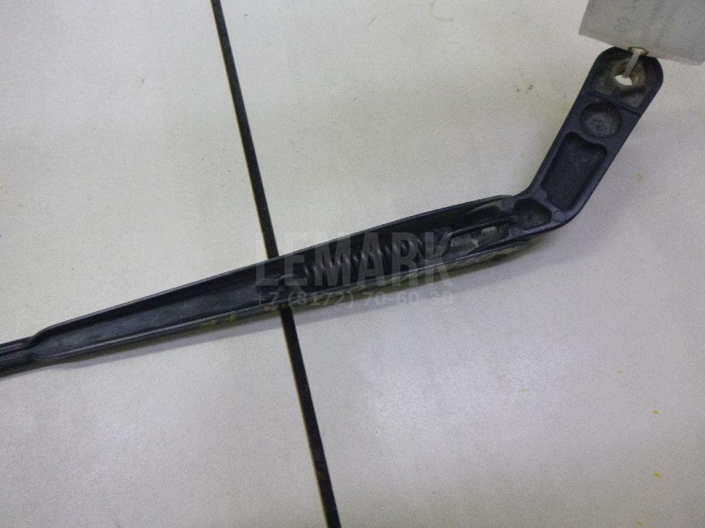 Поводок стеклоочистителя передний правый
