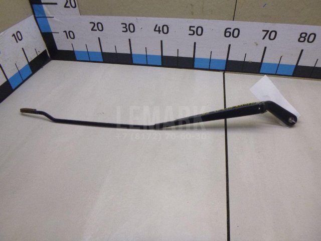 Поводок стеклоочистителя передний правый