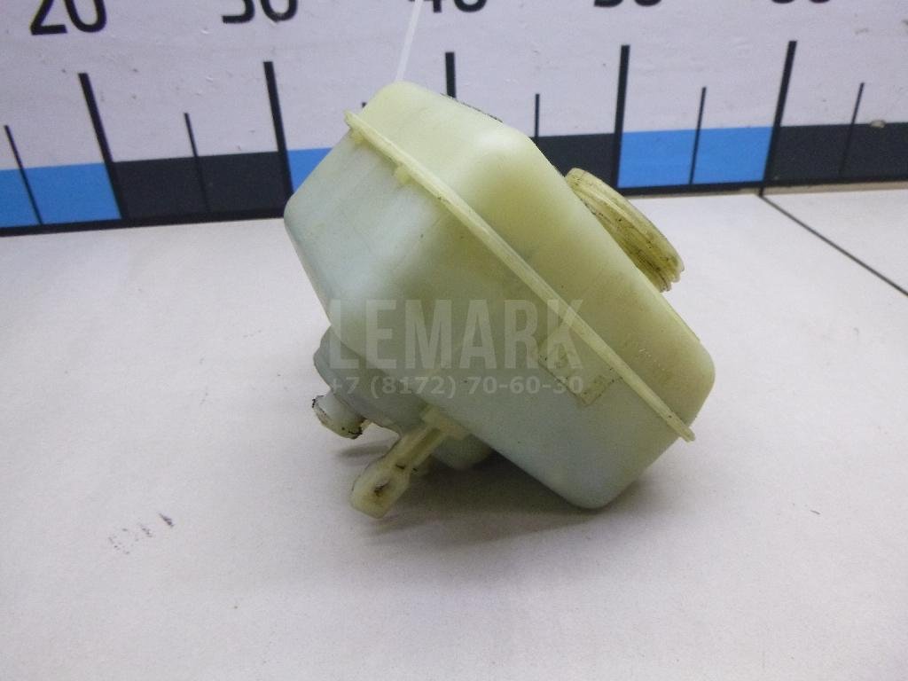 Бачок главного тормозного цилиндра