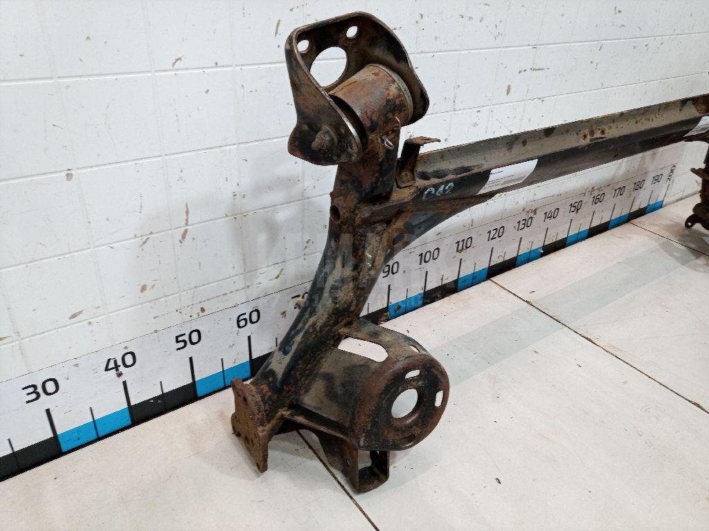 Балка задняя