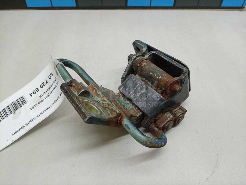 Петля двери передней левой нижняя