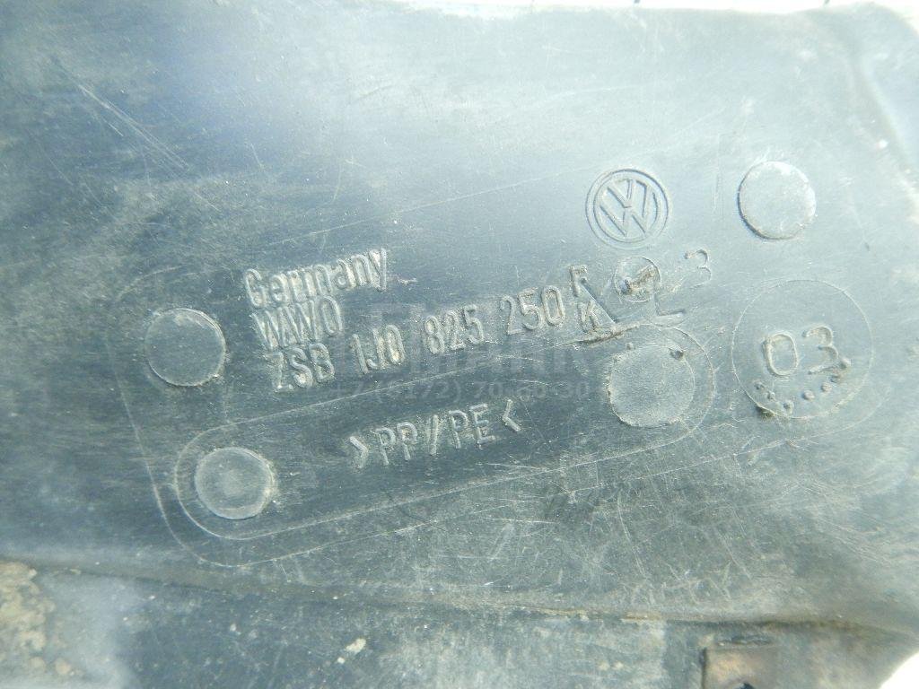 Пыльник двигателя боковой правый