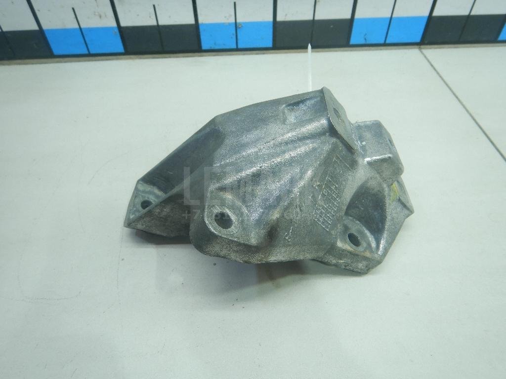 Кронштейн КПП левый для  Audi A3 [8PA] Sportback 2004-2013