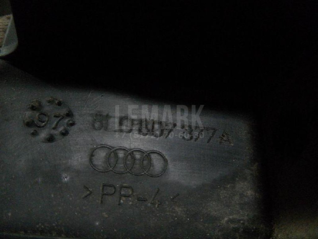 Направляющая заднего бампера левая