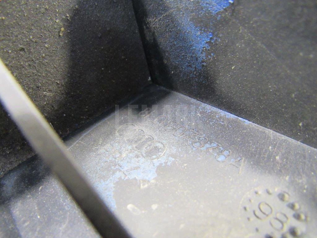 Направляющая заднего бампера правая