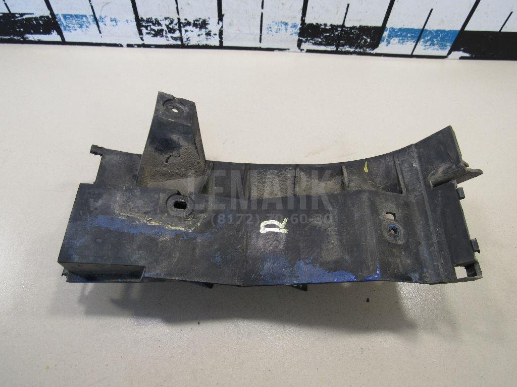 Направляющая заднего бампера правая