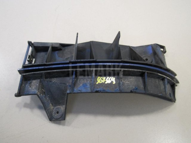 Направляющая заднего бампера правая