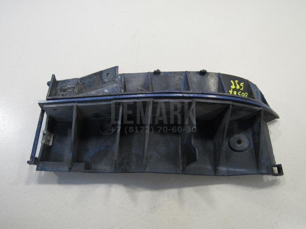 Направляющая заднего бампера левая