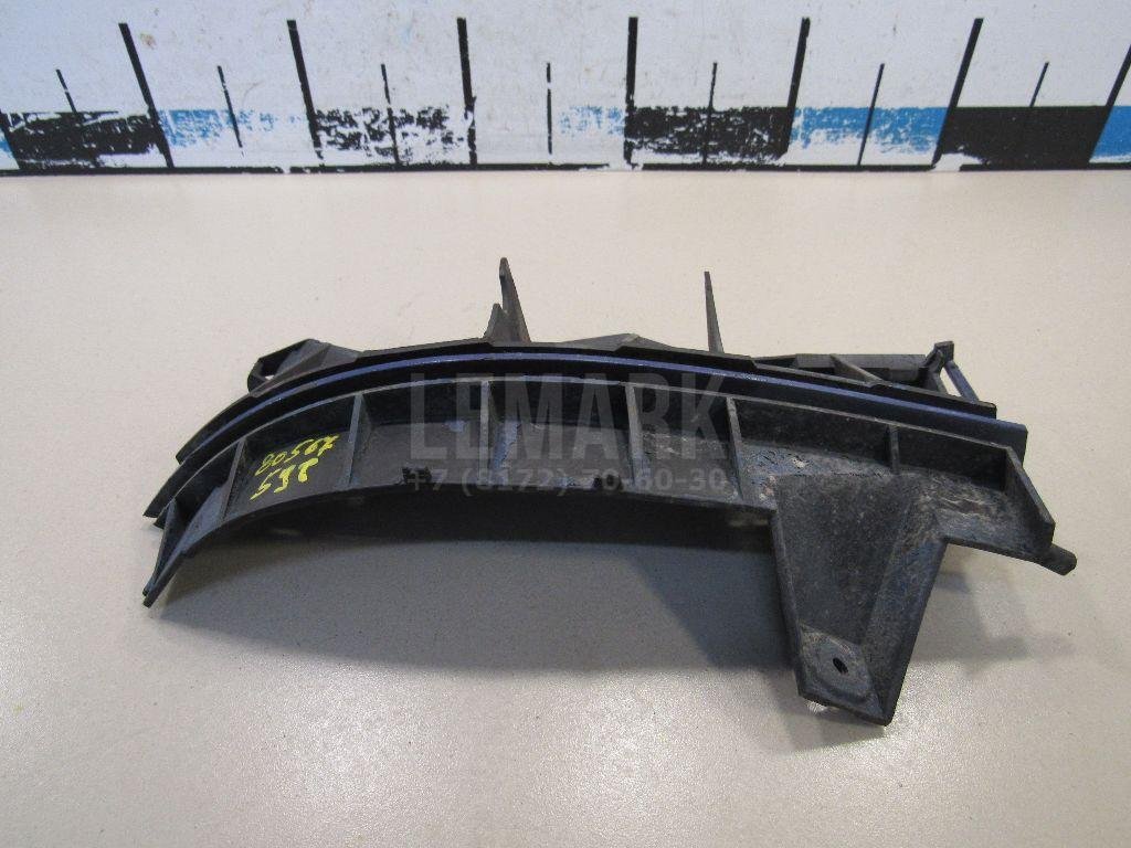 Направляющая заднего бампера левая