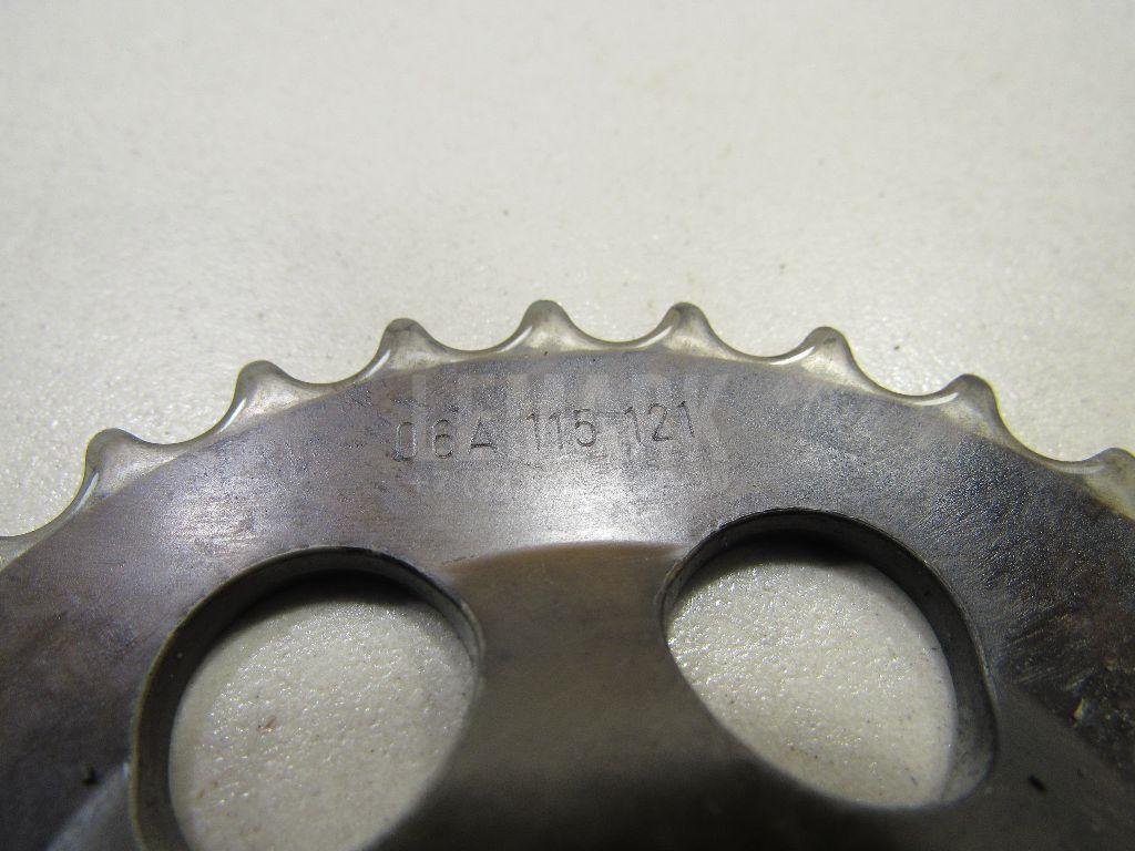 Шестерня привода масляного насоса