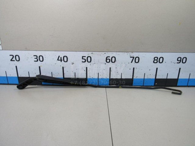 Поводок стеклоочистителя передний правый