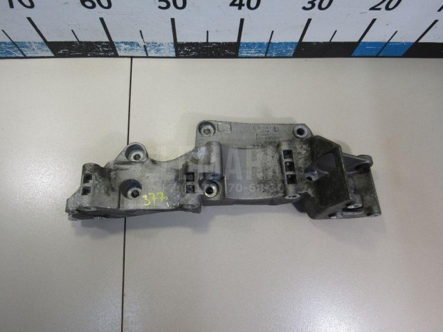 Кронштейн генератора