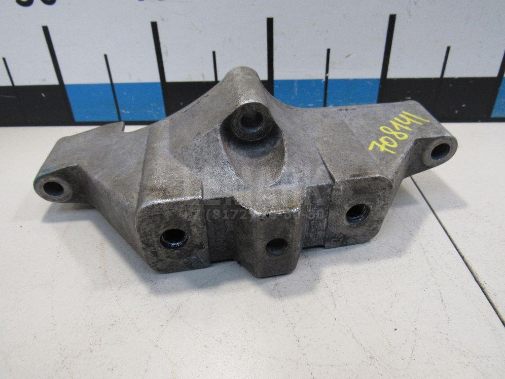 Кронштейн двигателя левый