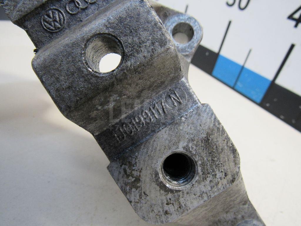 Кронштейн двигателя левый