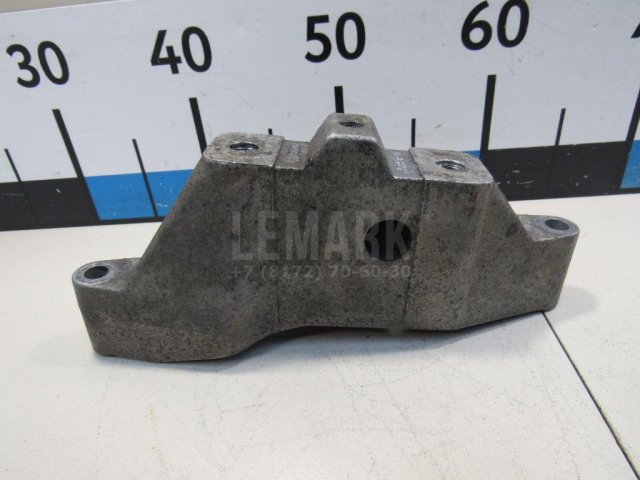 Кронштейн двигателя левый