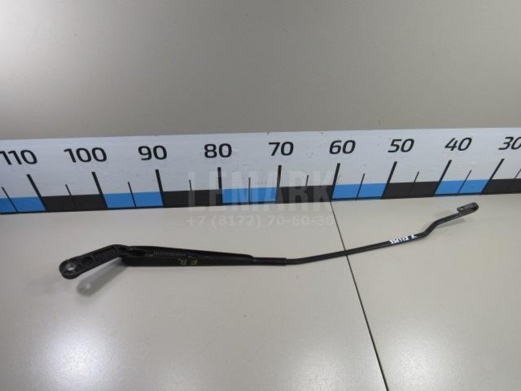 Поводок стеклоочистителя передний правый