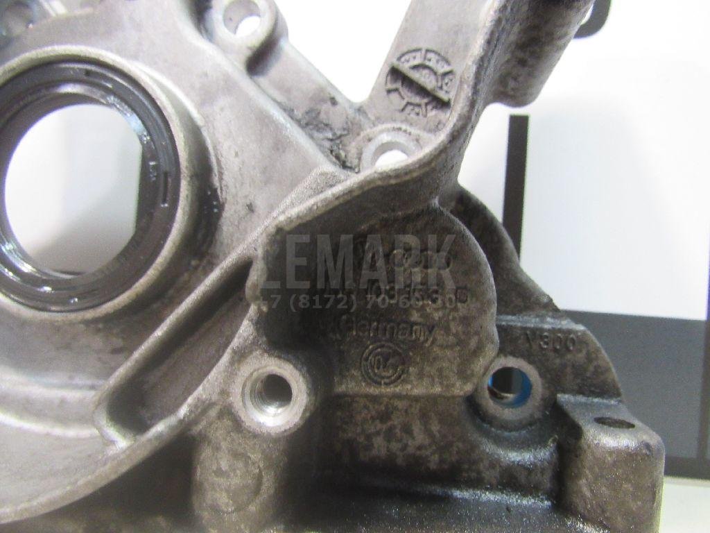 Крышка двигателя передняя