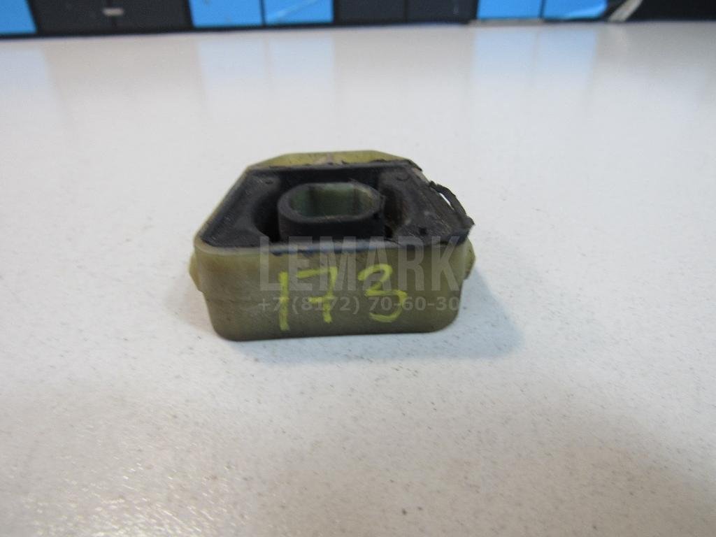 Кронштейн радиатора для  Alfa Romeo Giulietta 2010-2020