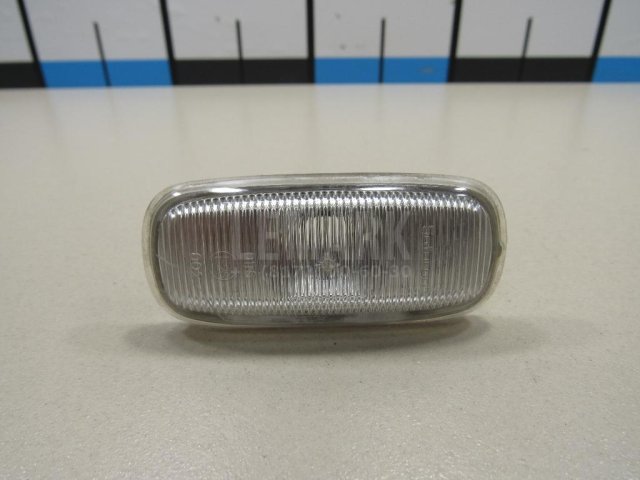 Повторитель на крыло белый