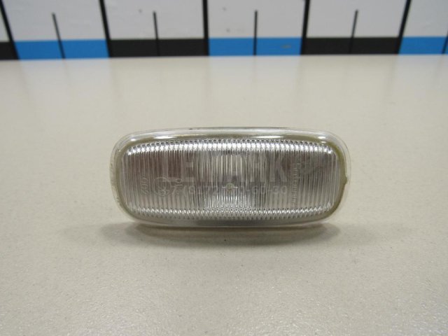 Повторитель на крыло белый