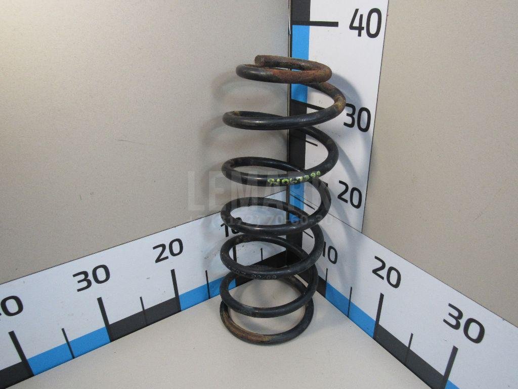 Пружина передняя