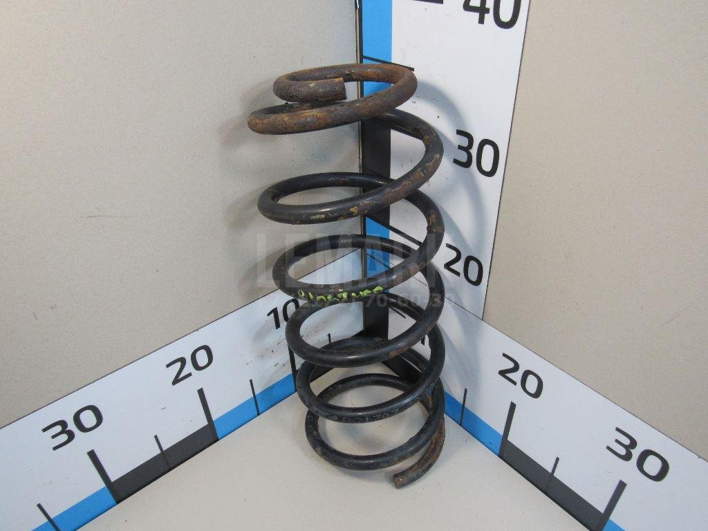 Пружина передняя