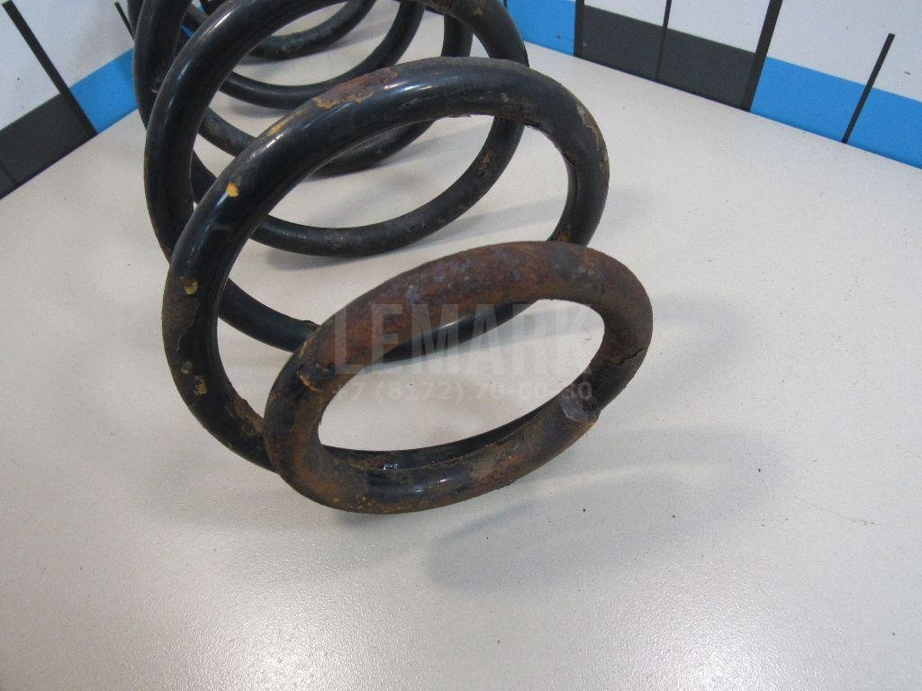 Пружина передняя