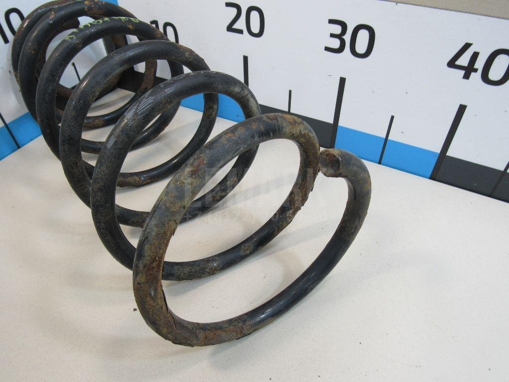 Пружина передняя