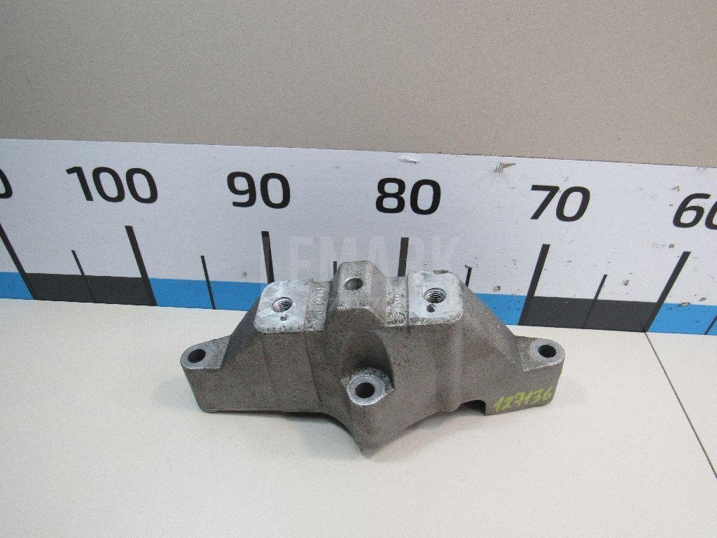 Кронштейн двигателя левый