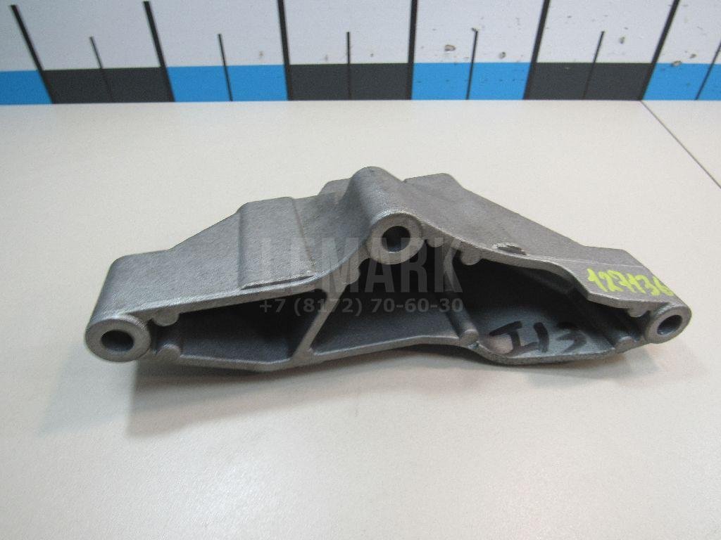 Кронштейн двигателя левый