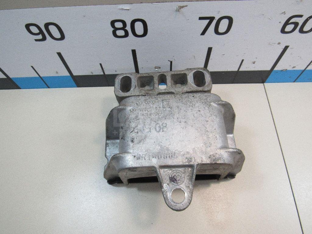 Опора двигателя левая