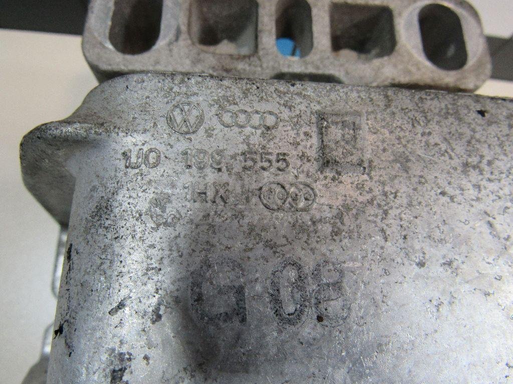 Опора двигателя левая