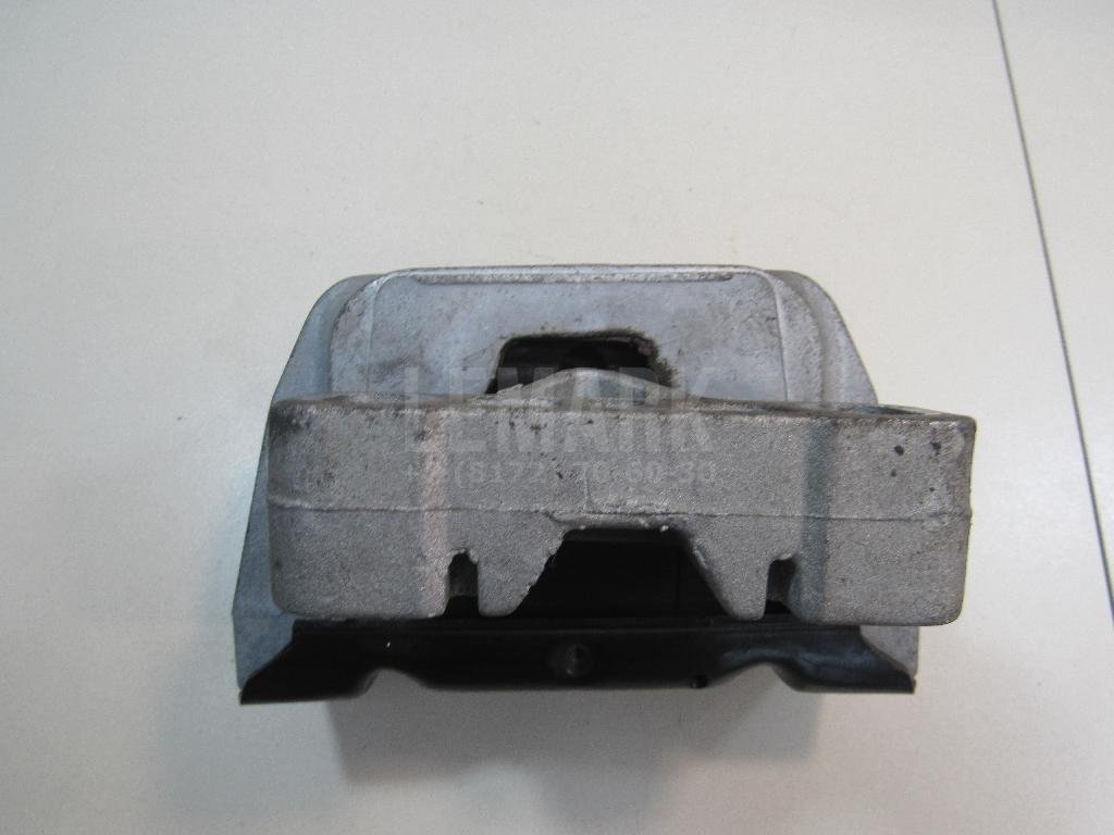 Опора двигателя левая