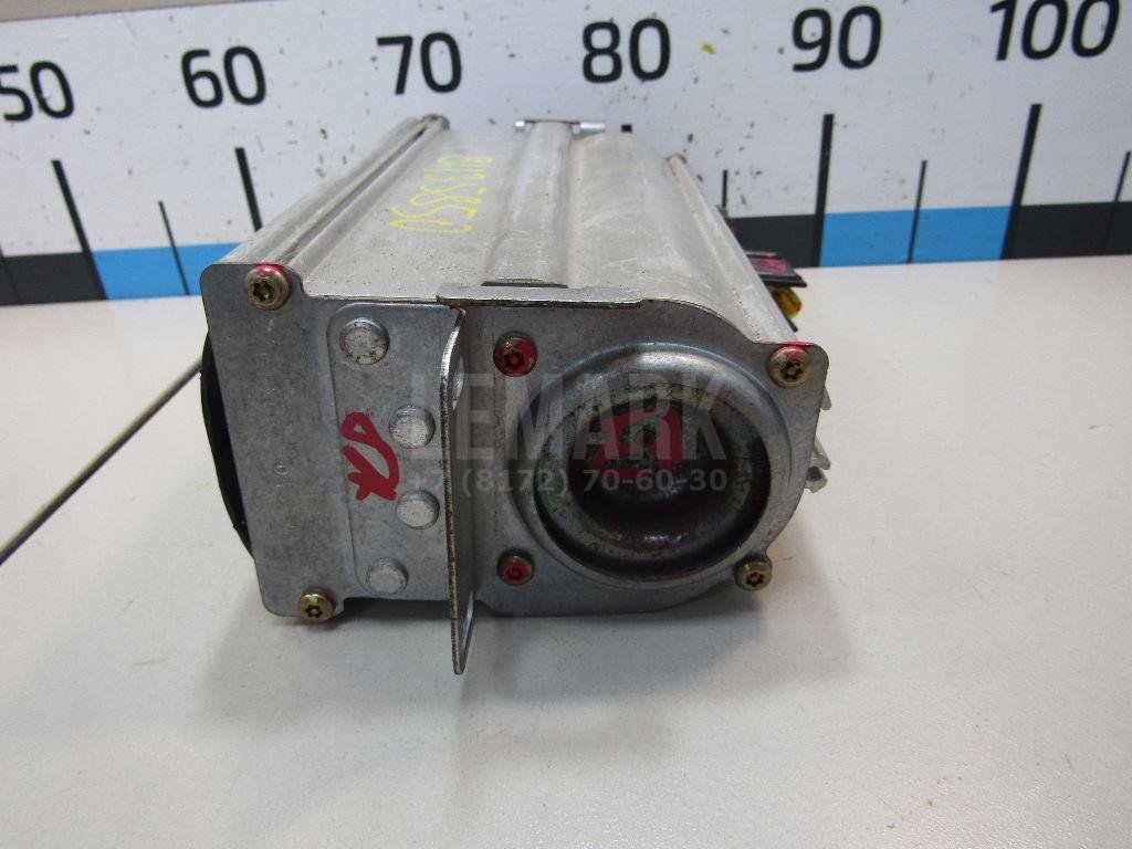 Подушка безопасности пассажирская (в торпедо)