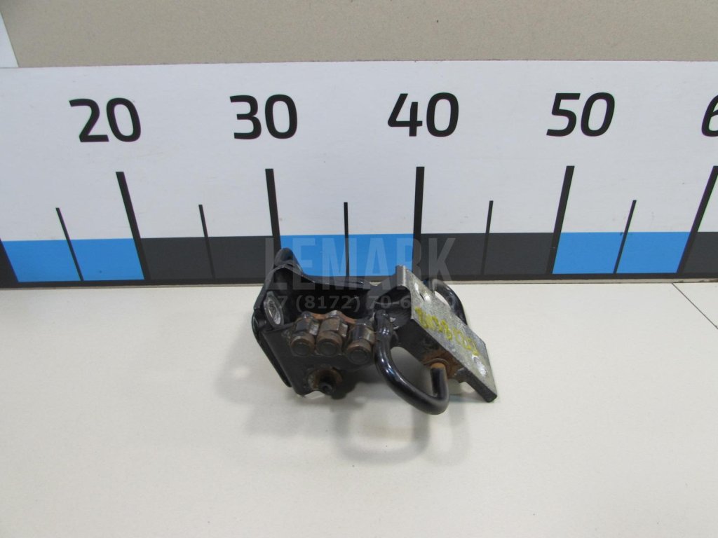 Петля двери передней левой нижняя