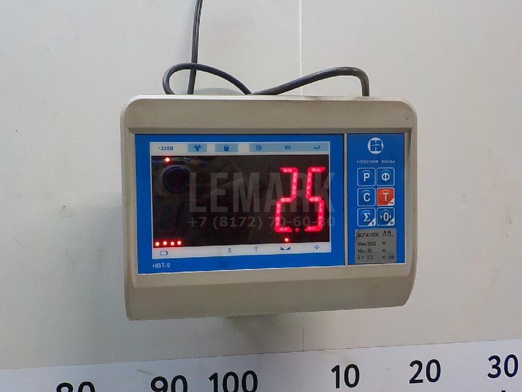 Усилитель переднего бампера