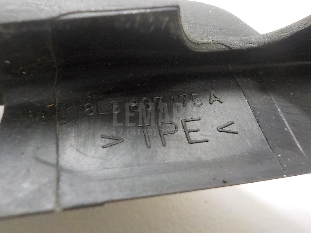 Уплотнитель (внутри) для  Audi A4 [B6] 2000-2004