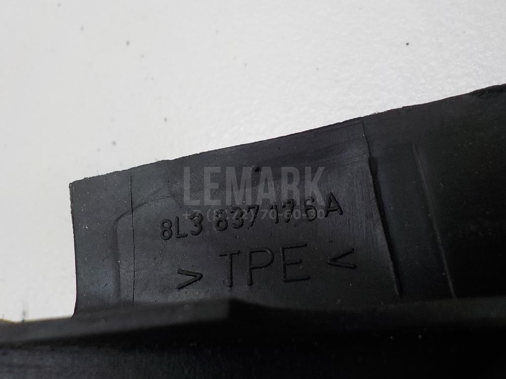 Уплотнитель (внутри) для  Audi A3 (8Y) 2020