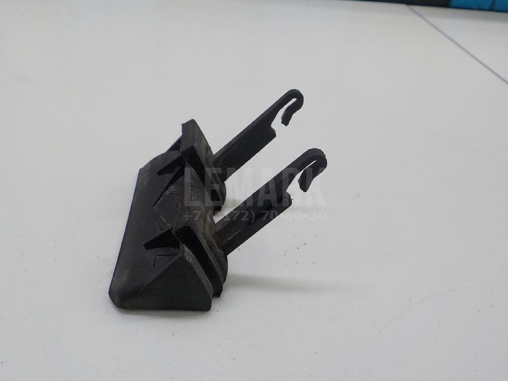 Ручка двери багажника наружная левая