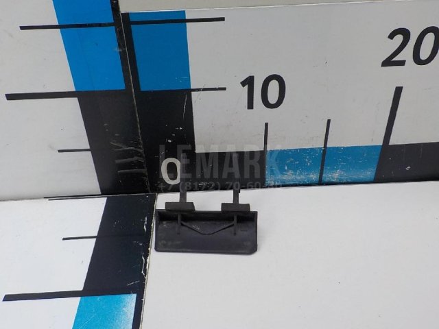 Ручка двери багажника наружная левая