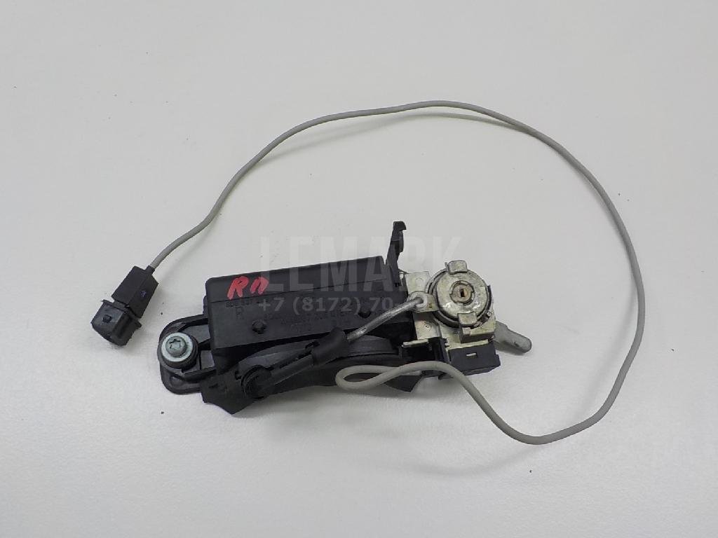 Ручка двери передней наружная правая