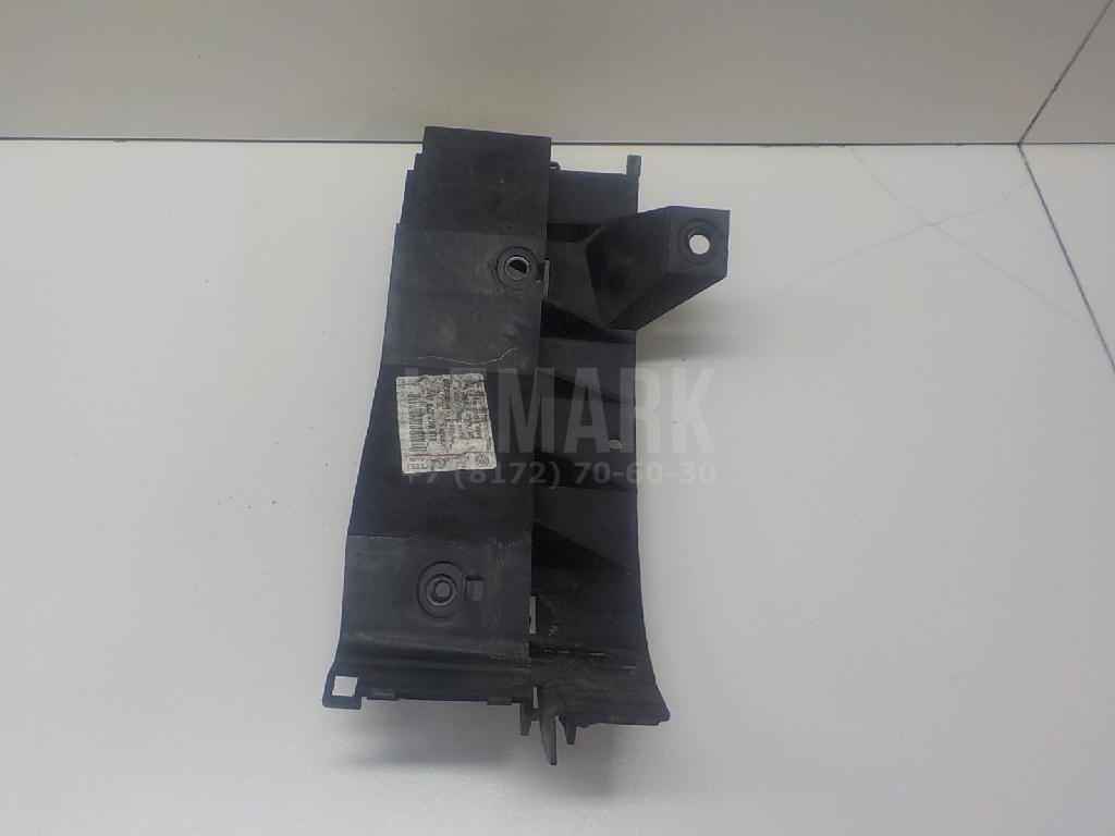 Направляющая заднего бампера правая