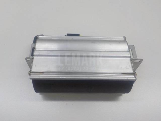 Подушка безопасности пассажирская (в торпедо)